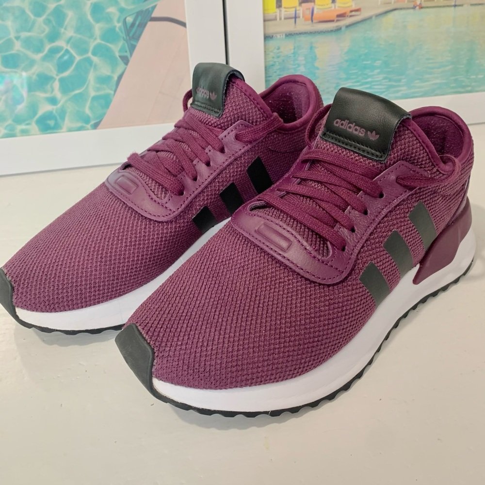 Women’s adidas sneakers
